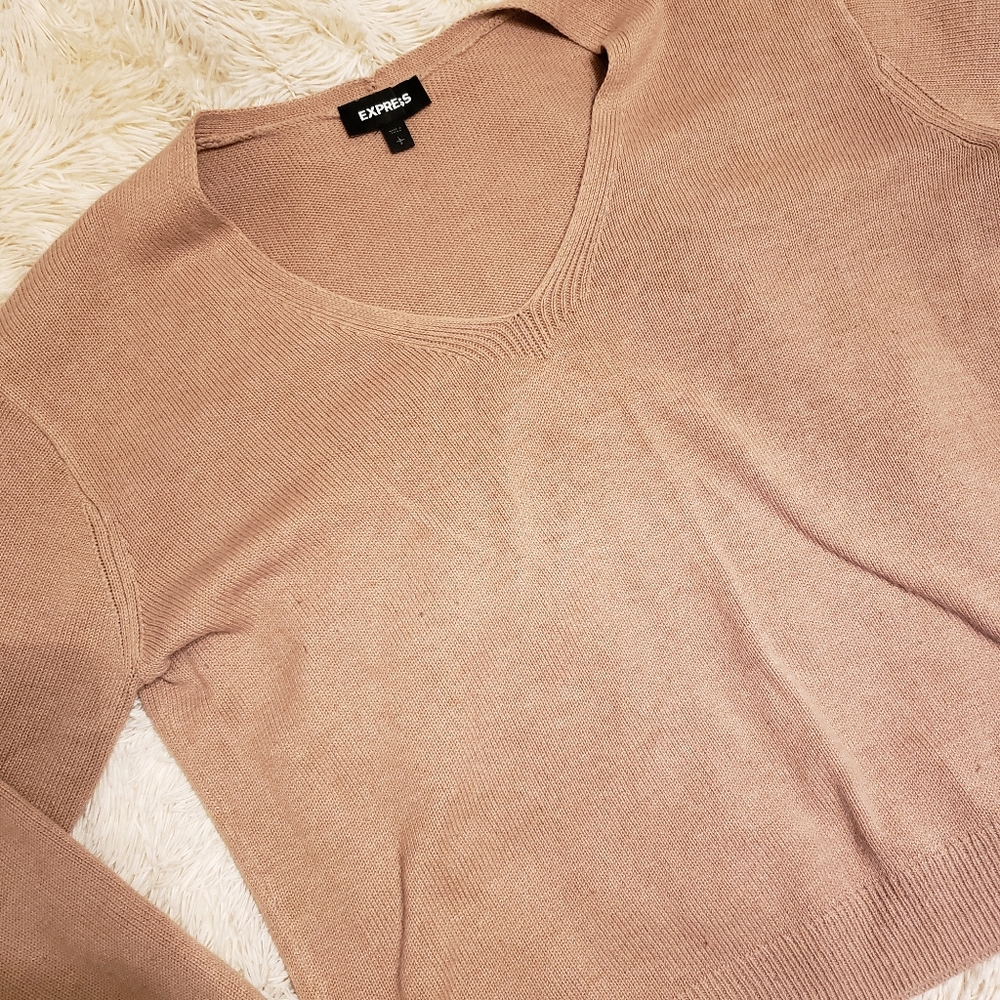 Express Sweater - Picture 2 of 4